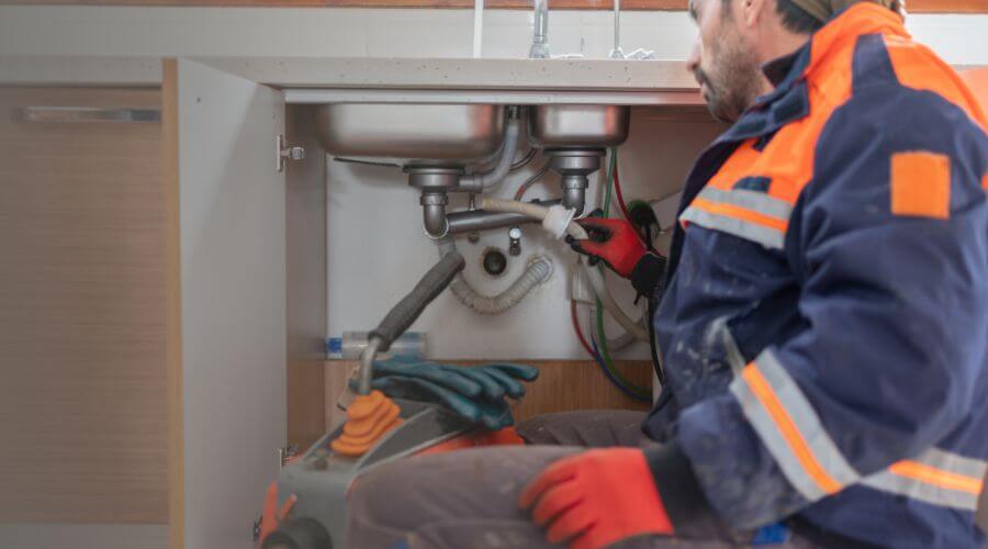 Professional water heater repair in Tamaroa, IL